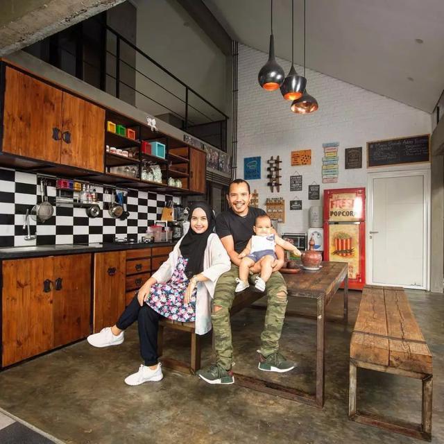 Dapur Sekaligus Ruang Tamu, Tempat Nongkrong Favorit