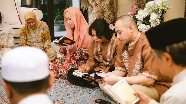 Gaya Bunga Citra Lestari Rayakan Ulang Tahun Sambil Bukber Keluarga, Paduan Gamis dengan Tas Hermes dan Sandal Prada