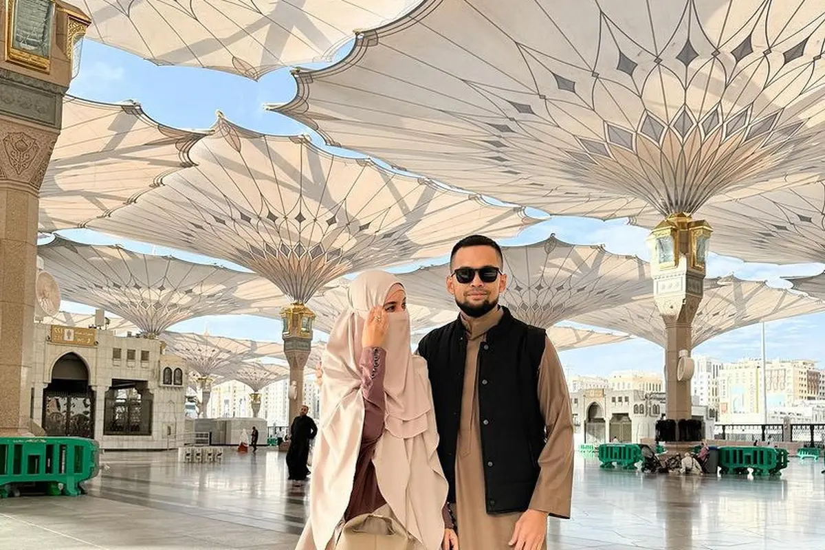 Adu Gaya Artis hingga Influencer saat Ibadah Umroh di Penghujung Tahun 2023