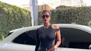 Kembali langsing usai melahirkan anak kedua, Kimmy Jayanti pun sering disebut sebagai 'Hot Mom'. Beberapa netizen juga berharap jika Kimmy Jayanti bisa kembali aktif menjadi seorang model. (Liputan6.com/IG/@kimmyjayanti)
