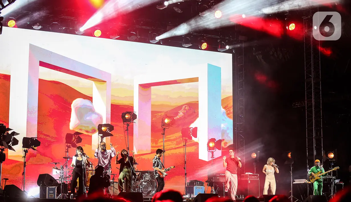 We The Fest 2023 menghadirkan sederet musisi lokal hingga internasional. (Liputan6.com/Johan Tallo)