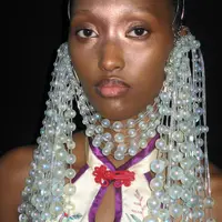 Tren kecantikan di Milan Fashion Week. Foto: Vogue.