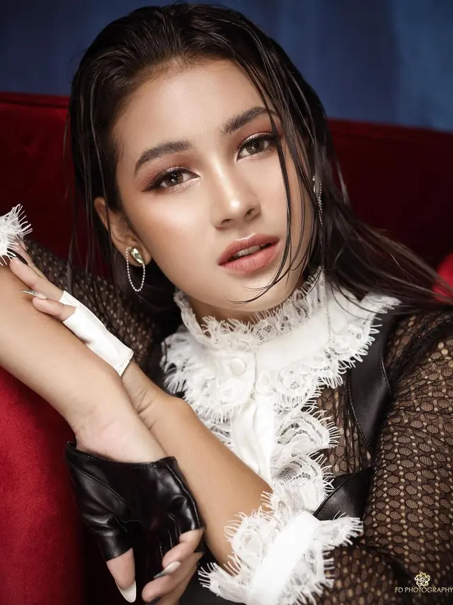 Disebut Mirip Irish Bella, Ini 6 Pemotretan Terbaru Sandrinna Michelle
