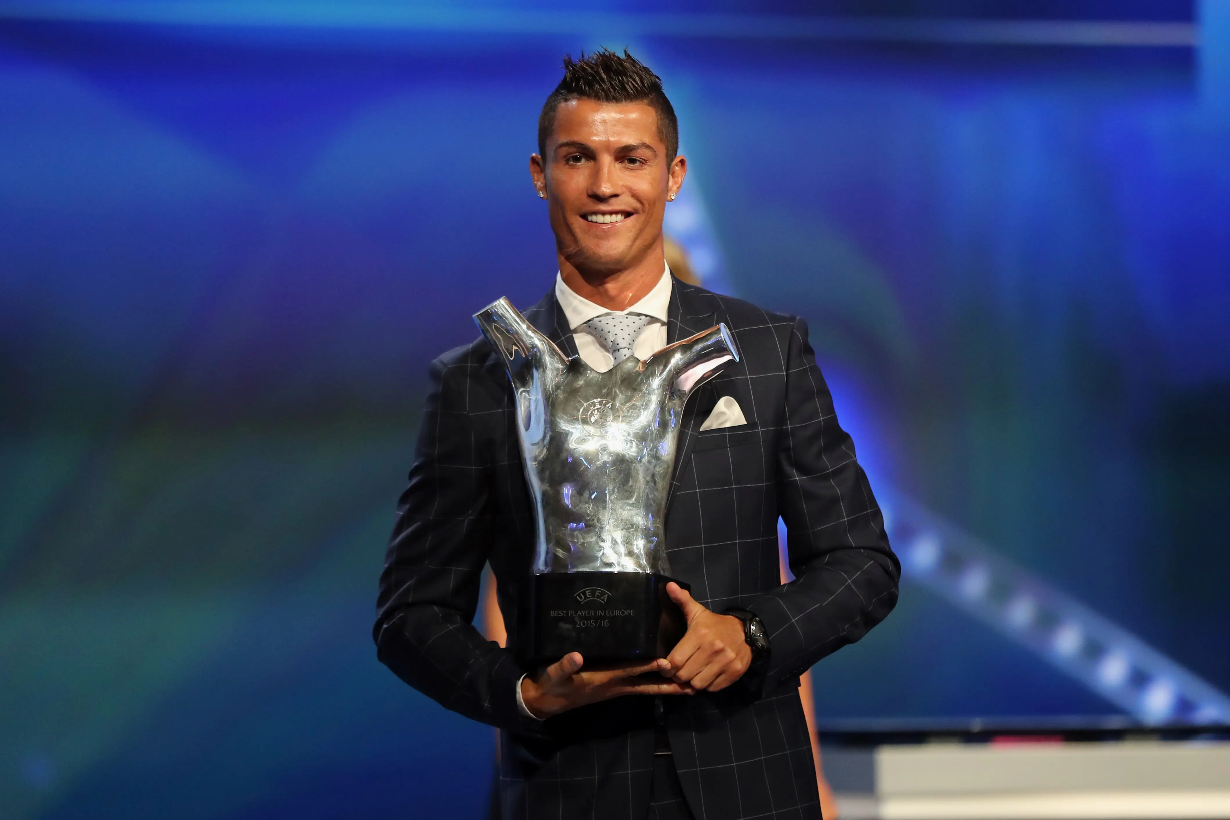 Cristiano Ronaldo terpilih sebagai pemain terbaik Eropa. (AFP/Valery Hache)