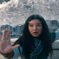 Kiawentiio memerankan tokoh Katara dalam serial Avatar: The Last Airbender. [Foto: Netflix]