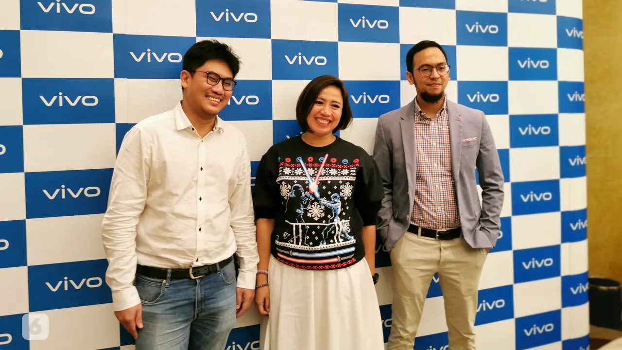 Fachryansyah Farandy, Digital & PR Director Vivo Indonesia (kanan), Ricky Bunardi, Product Manager Vivo Indonesia (kiri), Tyas Raramurti, PR Manager Vivo Indonesia (tengah)