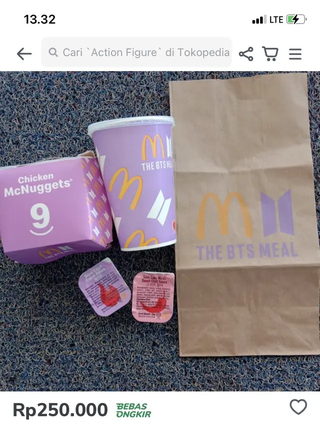 Viral Bungkus Kosong McD BTS Meal Dijual Online, Ada yang Harganya Ratusan Ribu. (Sumber: Twitter/txtdariolshop)