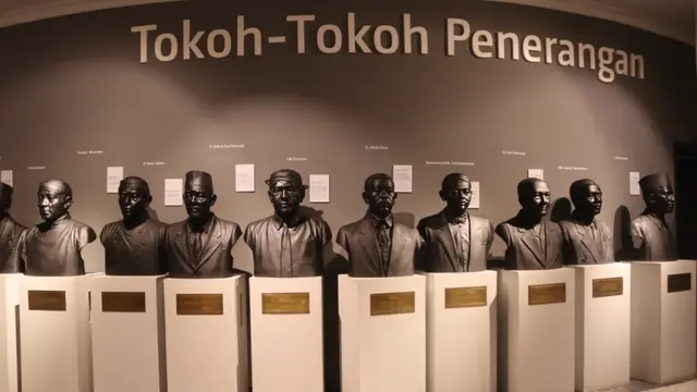 Tokoh-tokoh penerangan yang ada di Indonesia di Museum Penerangan TMII.