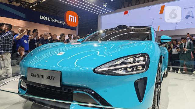 Xiaomi pamer mobil listrik Xiaomi SU7 di MWC 2024. Liputan6.com/Iskandar