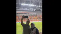 Kebersamaan Anies Baswedan dan Istri Saksikan Piala Dunia U-17: Senang Bisa Nonton Bola di JIS Lagi (Tangkapan Layar Instagram/aniesbaswedan)