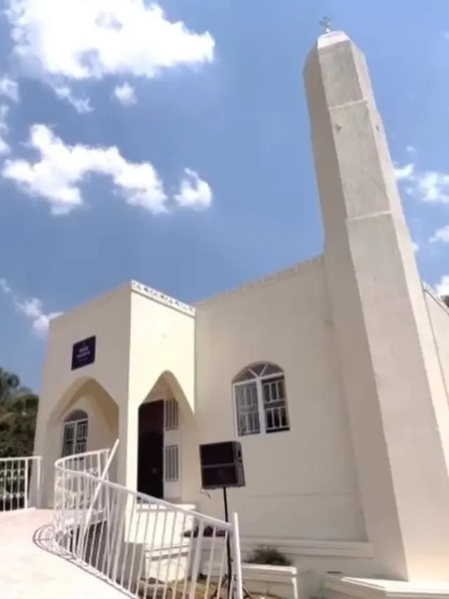 Masjid Ivan Gunawan di Uganda (Instagram/ivan_gunawan)