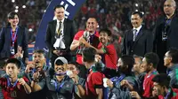Ketua Umum PSSI, Edy Rahmayadi, saat acara penyerahan medali dan trofi juara Piala AFF U-16 2018 di Stadion Gelora Delta, Sidoarjo, Sabtu (11/8/2018). (Bola.com/Aditya Wany)