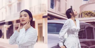 Belum usia parade busana Raline Shah yang hadiri Festival Film Cannes di Prancis. Baru-baru ini,  Raline Shah kembali tampil dengan busana rancangan desainer Tanah Air. [@ralineshah]