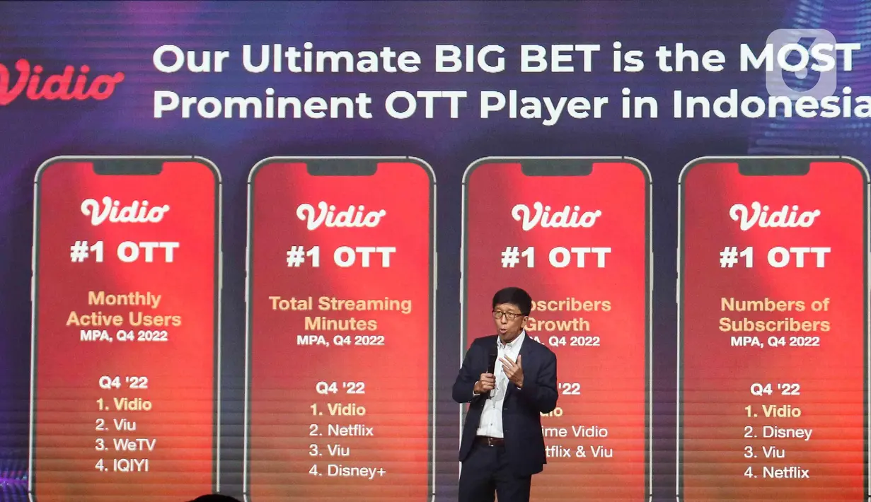 Managing Director PT Elang Mahkota Teknologi Tbk atau Emtek, Sutanto Hartono membagikan cara ampuh dalam menghadapi berbagai tantangan ke depan dalam acara Emtek Connect 2023 di SCTV TOWER, Jakarta, Rabu (1/2/2023). Sutanto Hartono melihat ada banyak perubahan yang terjadi dalam beberapa tahun belakangan dan masih akan berlanjut ke depan. (Liputan6.com/Herman Zakharia)