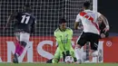 Di tengah situasi yang tidak normal, River Plate ternyata masih bisa bermain luar biasa. Mereka mencetak dua gol cepat untuk membuat Santa Fe tertekan. (Foto: AFP/Pool/Juan Ignacio Roncoroni)