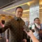 Menteri ATR/BPN Agus Harimurti Yudhoyono (AHY) usai rapat koordinasi di Kementerian Perekonomian, Jakarta, Rabu (29/5/2024). Rapat tersebuut membahas mengenai pengembangan 3 Kawasan Ekonomi Khusus (KEK) baru.&nbsp; (Tira/Liputan6.com)