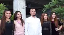 Setelah menjalani serangkaian audisi, akhirnya empat wanita cantik terpilih untuk menjadi personel Dewi Dewi dan Mahadewi bentukan Ahmad Dhani. (Andy Masela/Bintang.com)