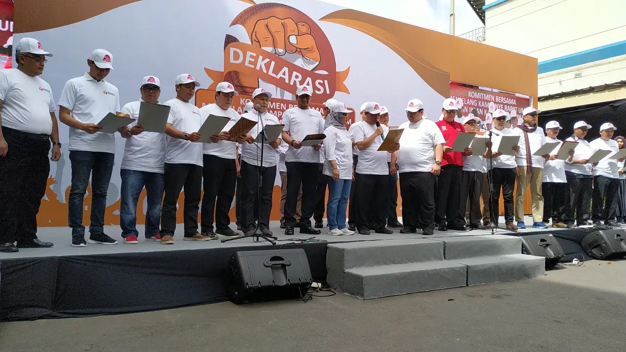 Penandatanganan komitmen damai jelang kampanye terbuka Pemilu 2019.
