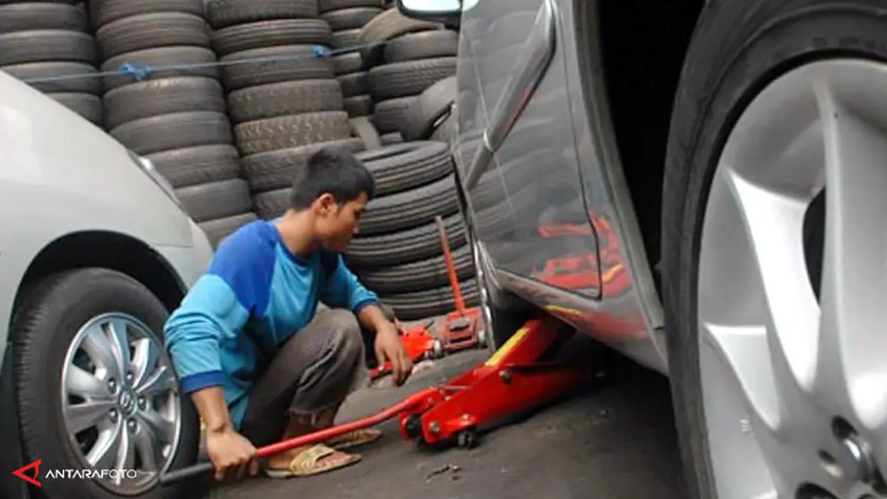 servis-mobil-131025b.jpg