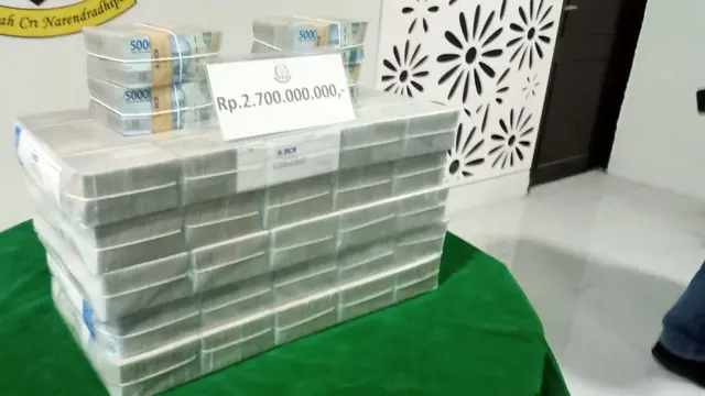 Uang pengganti dalam dugaan korupsi penggelapan PNBP di Pelabuhan Batam. (Foto: Liputan6.com/Ajang Nurdin)