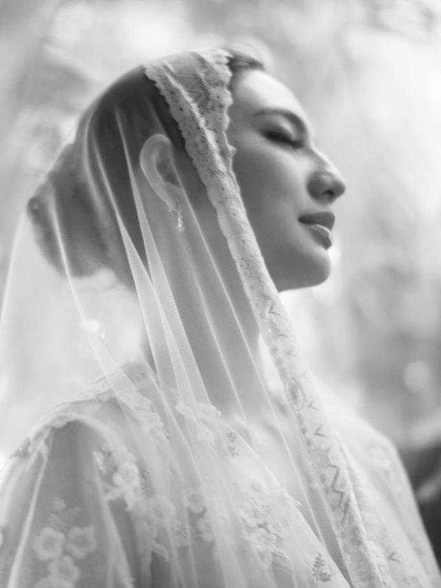 Umumkan Kehamilan, Ini 6 Potret Maternity Shoot Nadia Saphira