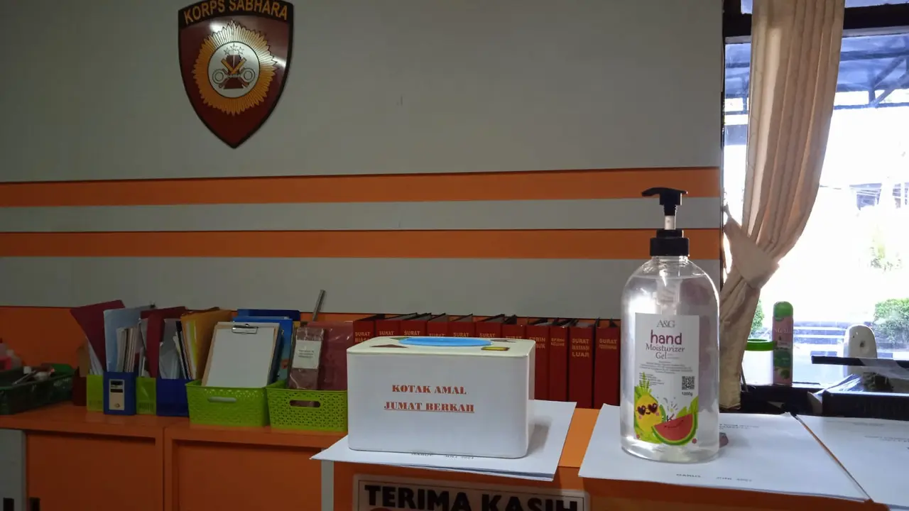 Celengan Barokah, dalam program Jumat Barokah di wilayah Polres Garut.