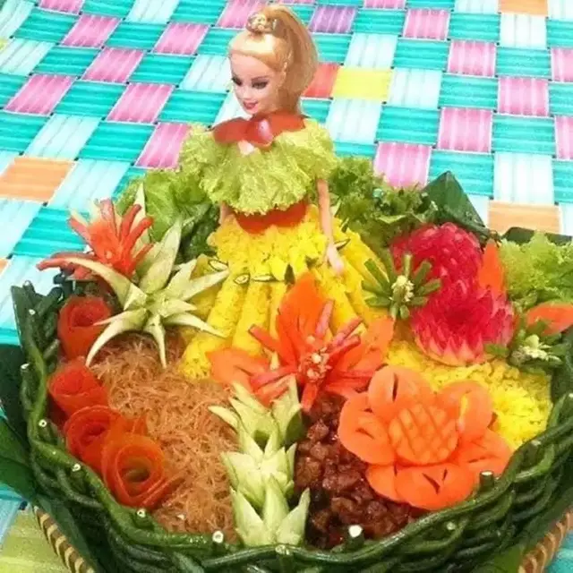 6 Nasi Kuning dengan Bentuk Nyeleneh Ini Bikin Enggak Habis Pikir
