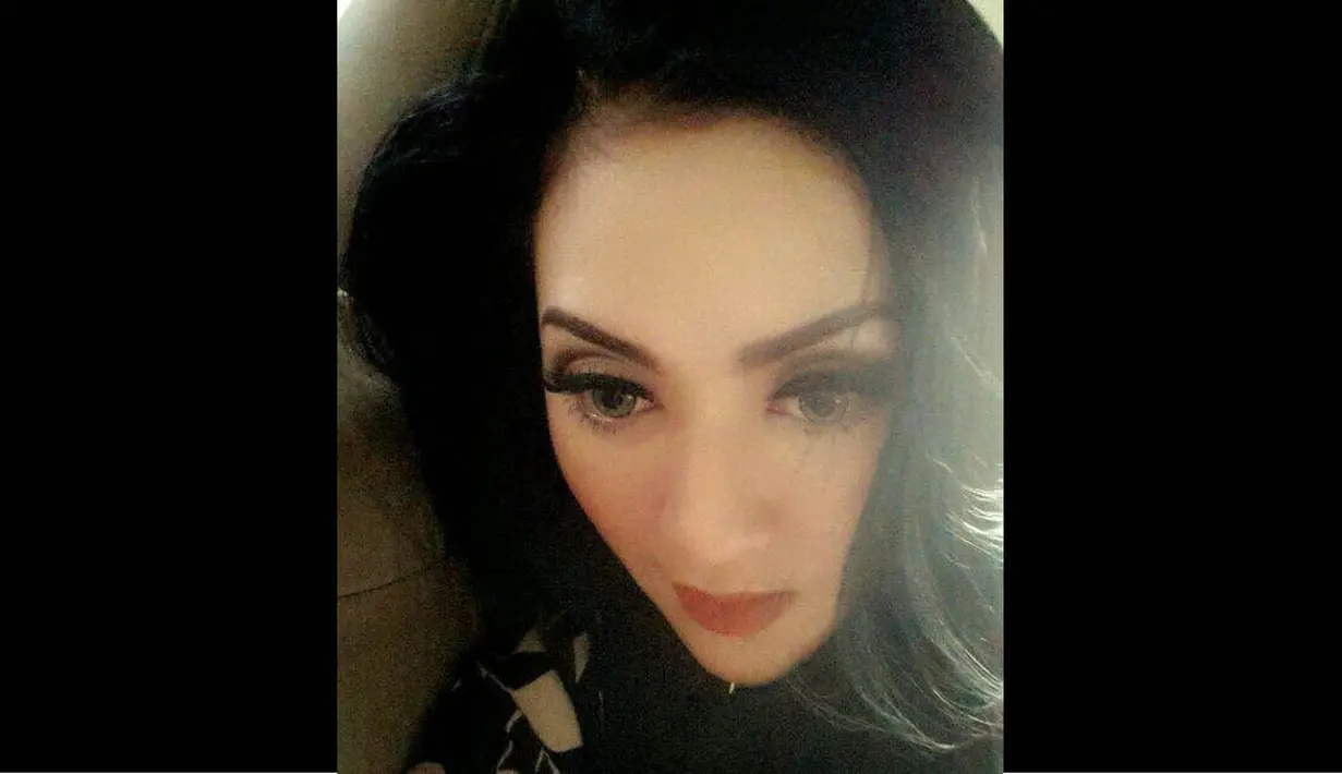Sepintas, fisik Hiara Cleopatra memang serupa dengan Syahrini, terutama di bagian mata yang sendu dan bibirnya yang mungil. (twitter.com/Hiara_cleo)