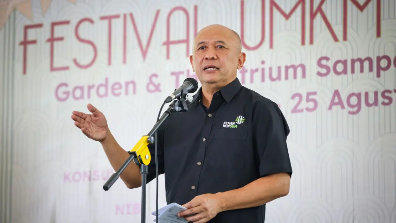 Menteri Koperasi dan UKM Teten Masduki dalam acara Opening Ceremony Festival UMKM Sampoerna, di Jakarta. (Dok KemenkopUKM)