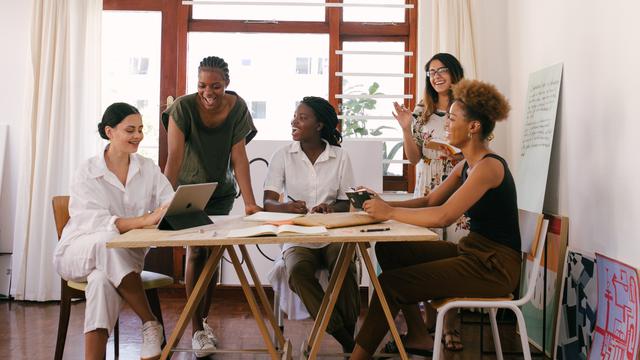Ilustrasi lingkungan bekerja, kantor, rekan kerja