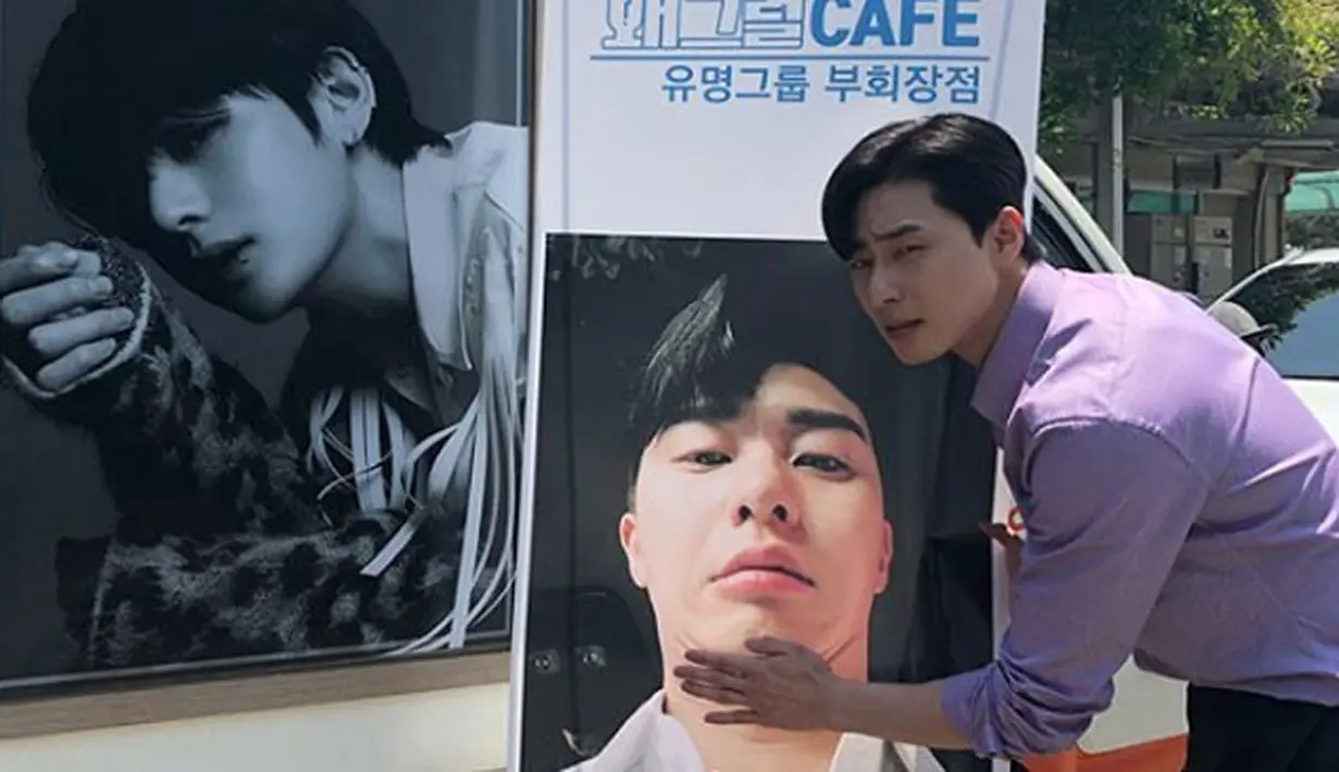 Tetapi coffe truck yang dikirim V BTS ini malah penuh dengan kalimat-kalimat sindiran yang sebenarnya merupakan hal yang wajar dalam hubungan pertemanan. (Foto: instagram.com/bn_sj2013)