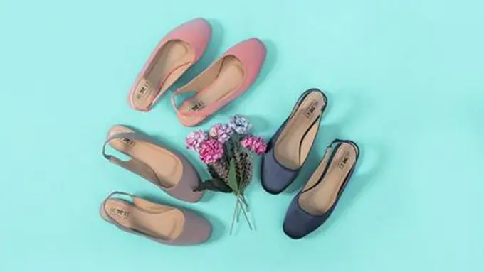 Diskon sepatu/copyright The Little Things She Needs