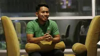 Pemain Timnas Indonesia, Andik Vermansah, saat ditemui di Hotel Grand Zuri, Jawa Barat, Minggu (4/11). Pemusatan latihan Timnas ini merupakan persiapan jelang Piala AFF 2018. (Bola.com/M Iqbal Ichsan)