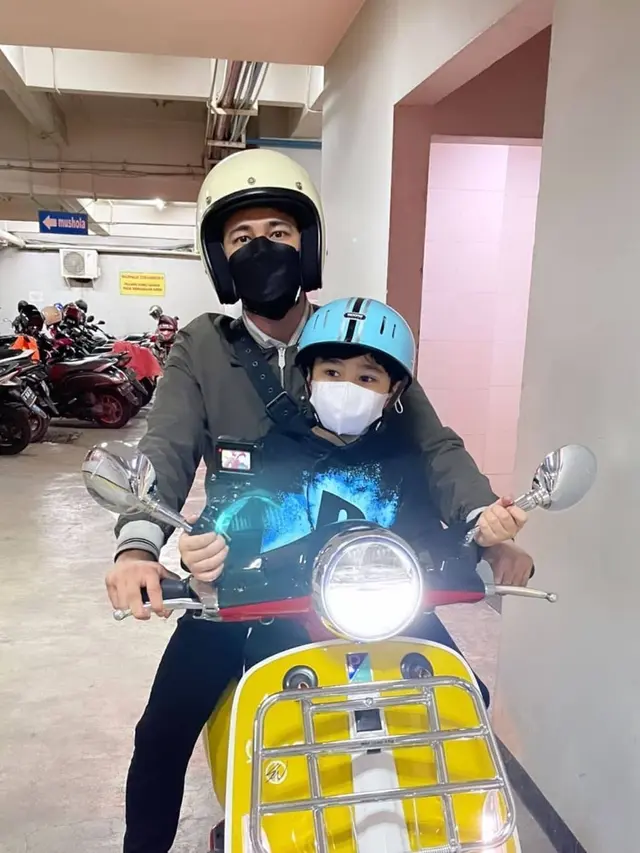 [Fimela] Raffi Ahmad dan Rafathar