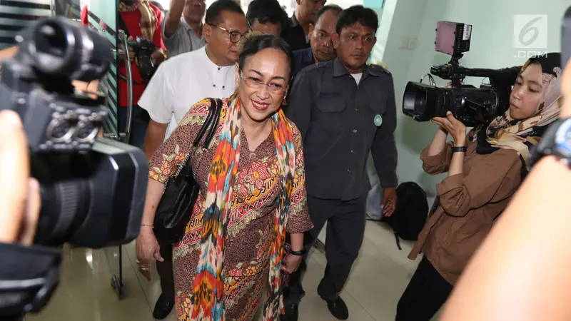 Sukmawati Soekarnoputri Temui Ketua MUI