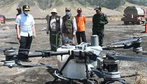 Karhutla Bromo Meluas, Petugas Hadapi Medan Ekstrem hingga Alat Menipis