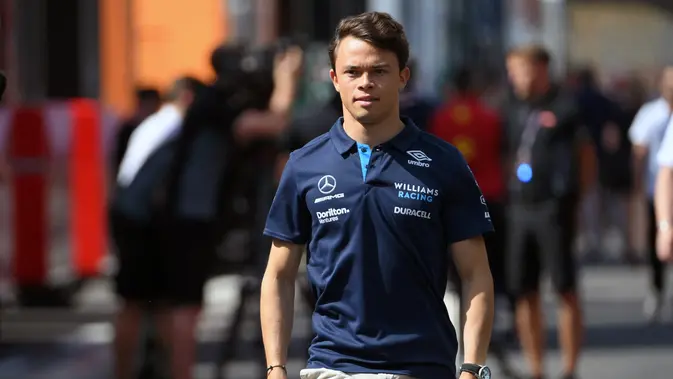 Pembalap Keturunan Malang Bicara soal Pelatih Timnas Indonesia usai Tampil di Formula E Jakarta 2025