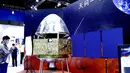Model wahana Mars Tianwen-1 di Pameran Industri Internasional China (China International Industry Fair/CIIF) ke-22 di Shanghai, China timur (15/9/2020). Ajang CIIF ke-22 digelar di Pusat Pameran dan Konvensi Nasional di Shanghai mulai Selasa (15/9). (Xinhua/Zhang Jiansong)