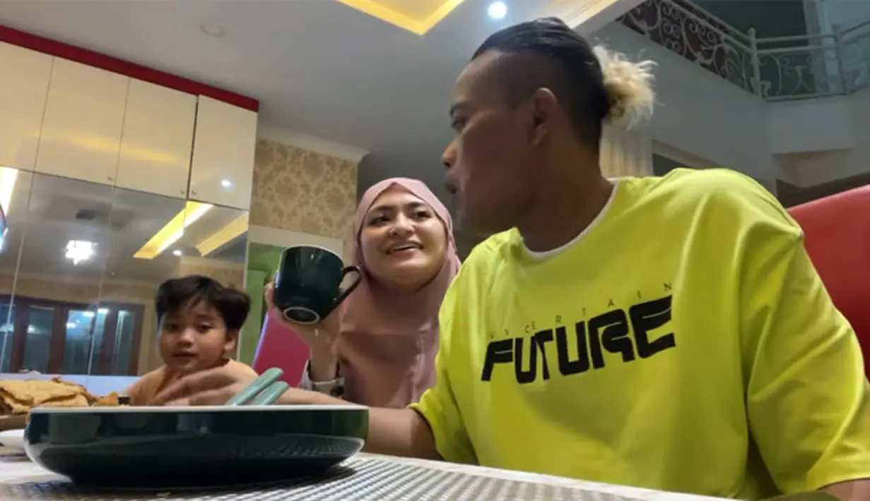 Sule dan Nathalie Holsher (Youtube/Sule Family)