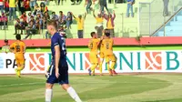 Duel Bhayangkara FC vs PSIS di Stadion Gelora Delta, Sidoarjo, Sabtu (7/4/2018). (Bola.com/Aditya Wany)