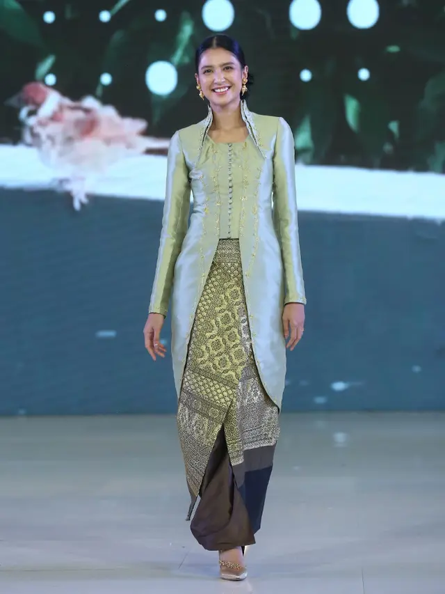 Koleksi Tangan Prive di Fashion Nation