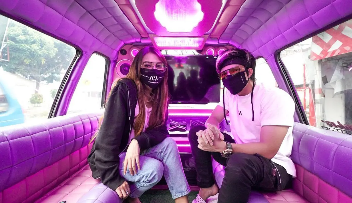 Atta Halilintar dan Aurel Hermansyah (Instagram/aurelie.hermansyah)