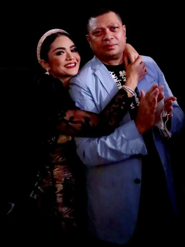 Krisdayanti dan Raul Lemos
