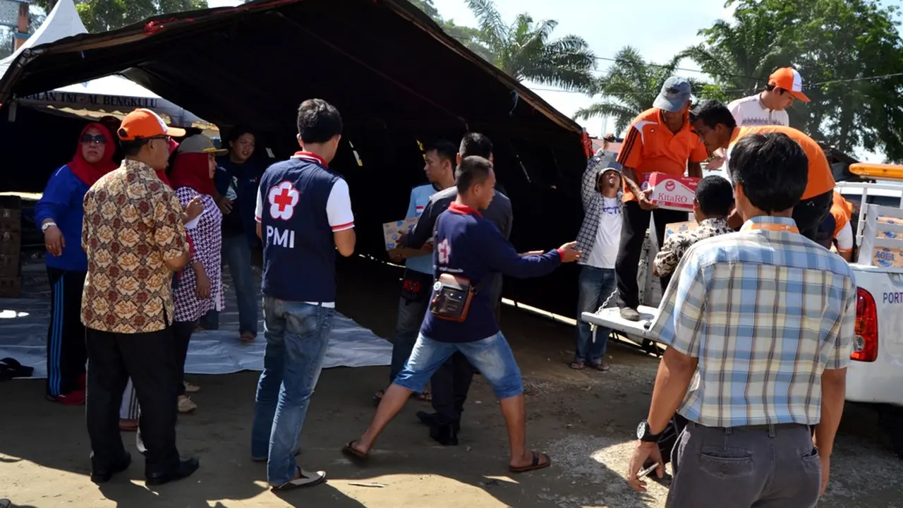 Bantuan Logistik Mulai Mengalir Ke Korban Banjir Bengkulu