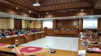 Anggota Komisi II DPR RI Budiman Sudjatmiko (F-PDIP) mendukung upaya Pemerintah Kabupaten Badung untuk mengaplikasikan program Smart City.