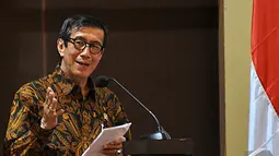 Menkum HAM Yosanna Laoly menyampaikan pidato saat acara saat serah terima jabatan Menkum HAM, Jakarta, Senin (27/10/2014). (Liputan6.com/Miftahul Hayat)