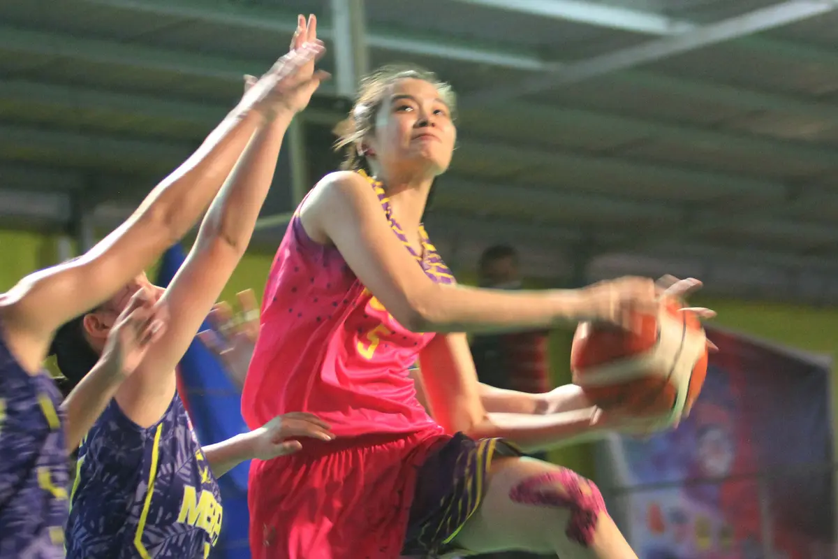 FOTO: Surabaya Fever Raih Juara Srikandi Cup 2017 Seri 1