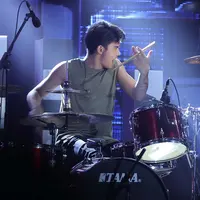 Artis peran idola para remaja putri, Aliando Syarief baru saja merayakan ulang tahunnya yang ke-20 tahun. Sebuah konser ditayangkan oleh SCTV tepat ulangtahunnya mulai pukul 17.00 WIB. (Deki Prayoga/Bintang.com)