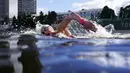 Krystyna Panchishko asal Ukraina, berkompetisi dalam cabang renang maraton putri di Olimpiade Tokyo 2020, Rabu (4/8/2021). (Foto: AP/David Goldman)