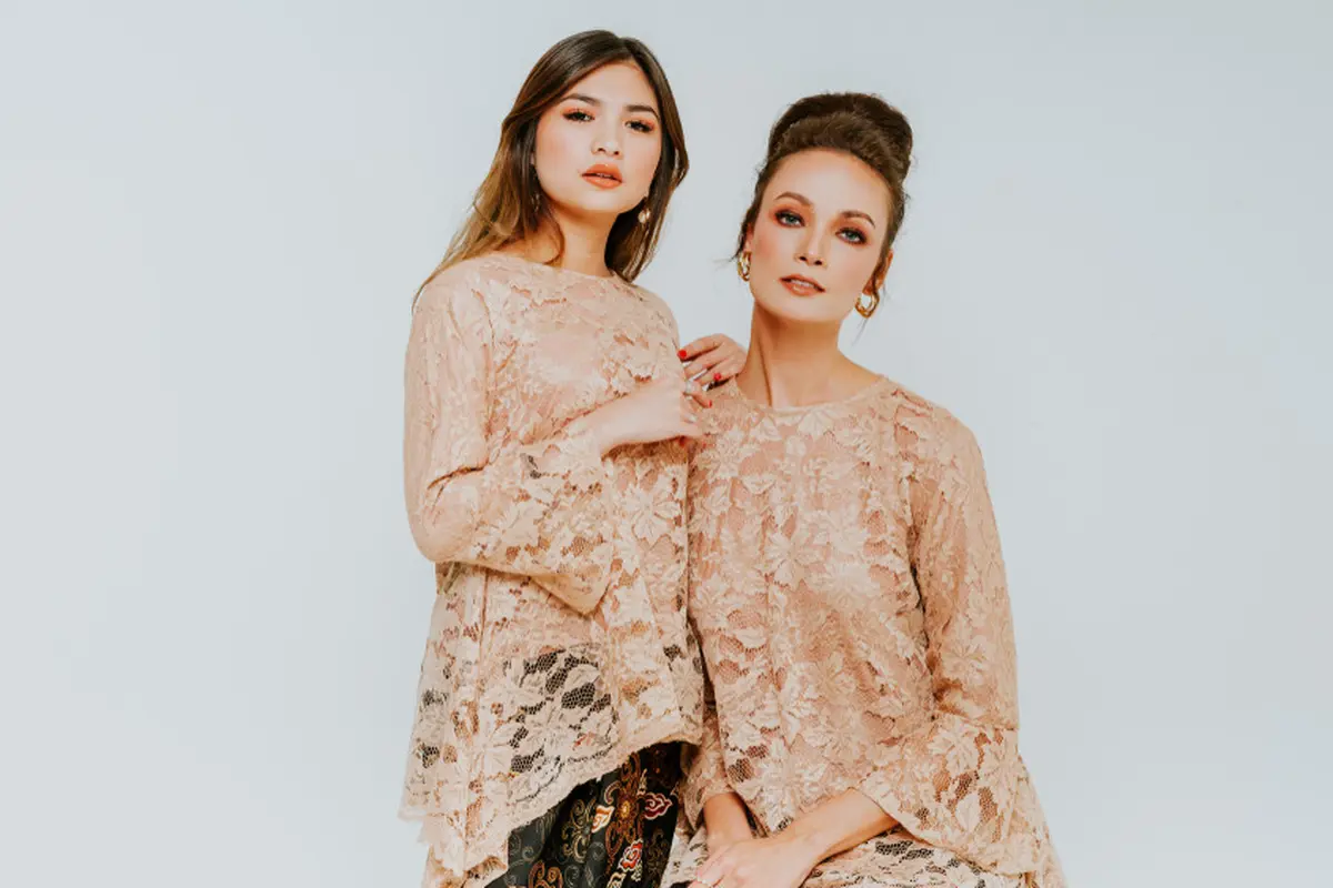 kebaya-kezo